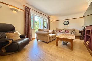 Lounge- click for photo gallery